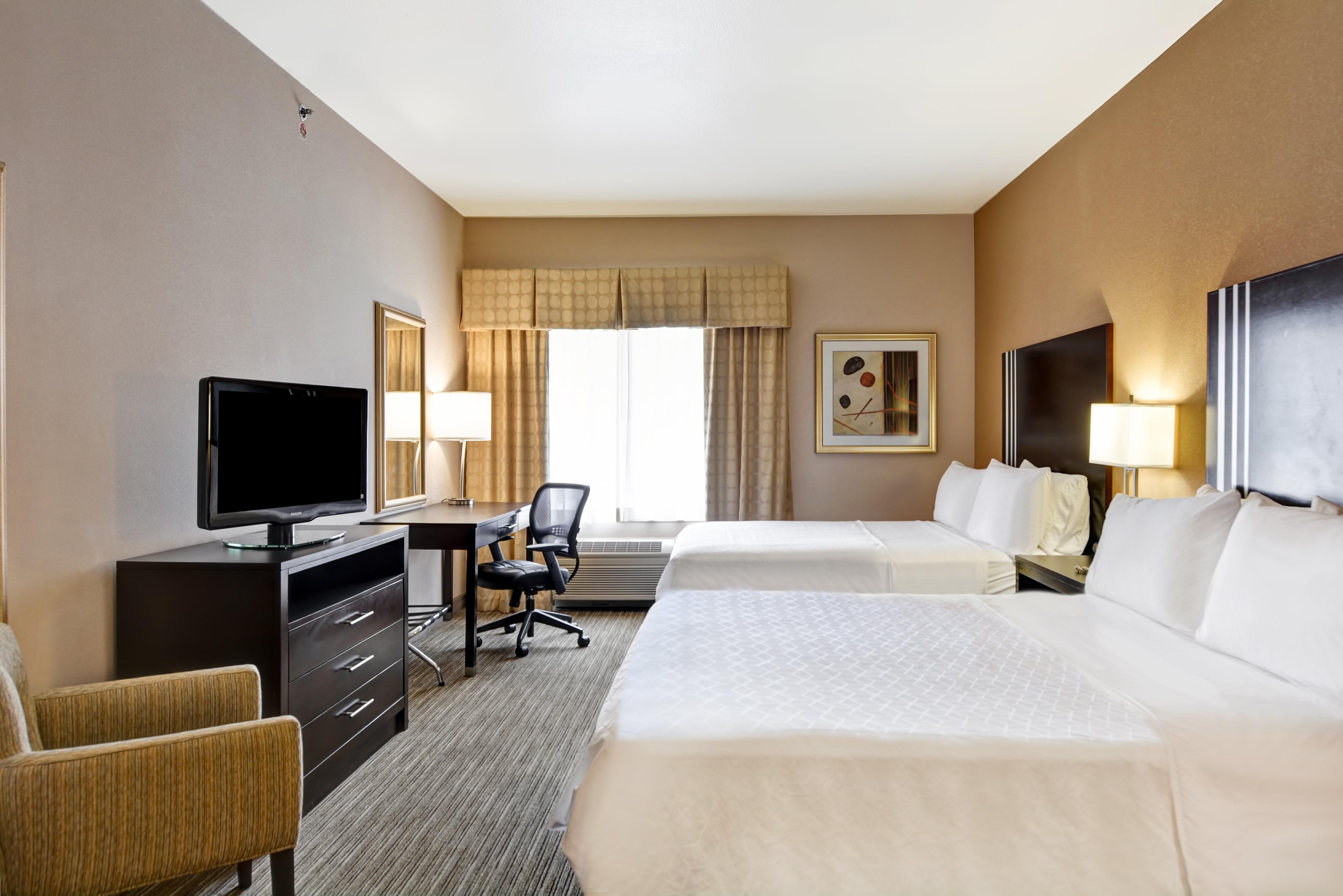 Holiday Inn Express Hotel & Suites Milwaukee-New Berlin By Ihg Экстерьер фото